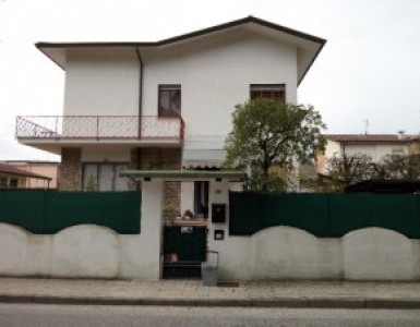 Villa a schiera - Camaiore - Lido di Camaiore